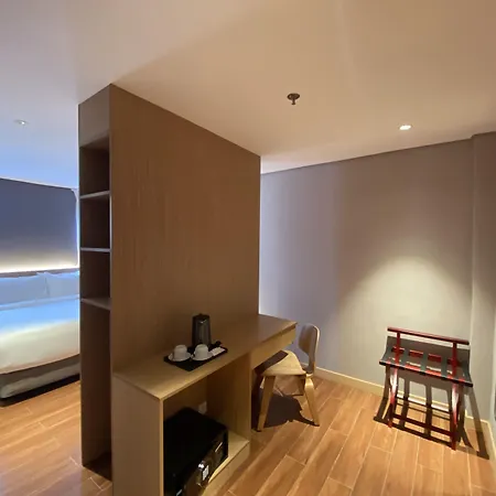 Moonstar Cebu Capsule Hotel-2